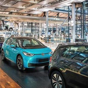 Alman devi Volkswagen'de deprem! Plan sonrası harekete ge&ccedil;tiler