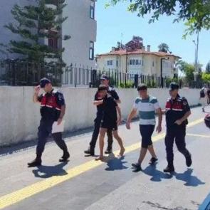 Canlı yayında ter&ouml;r propagandası! Al&ccedil;aklar i&ccedil;in harekete ge&ccedil;ildi