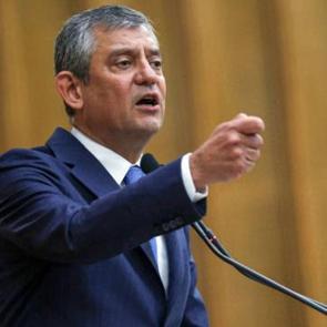  CHP'den &Ouml;zg&uuml;r &Ouml;zel iddialarına yalanlama!