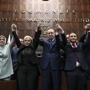 Erdoğan'dan Yenikapı ruhuna davet!