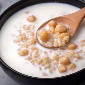 Yaz sofralarının vazge&ccedil;ilmezi: Ayran aşı &ccedil;orbası