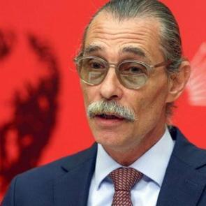 Erdal Beşik&ccedil;ioğlu se&ccedil;imini yaptı! &Ouml;zel mi, Kılı&ccedil;daroğlu mu?
