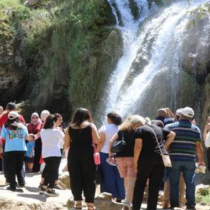 Gurbet&ccedil;iler Avrupa sıcaklarından ka&ccedil;ışın yolunu Erzincan'da buldu