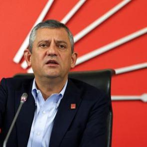 &Ouml;zg&uuml;r &Ouml;zel'in yeni parti ihtimalinde se&ccedil;menin oy tercihi belli oldu