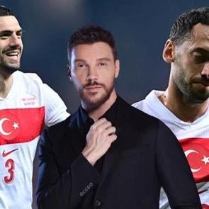 Sinan Ak&ccedil;ıl'dan olay marş itirafı! 'Hakan &Ccedil;alhanoğlu ve Merih Demiral istemedi'