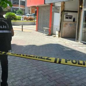 Balkondan d&uuml;şen İlayda kurtarılamadı
