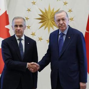 Erdoğan'dan NATO Zirvesi'nde kritik mesaj: AB &uuml;yesi olmayanlar dahil edilmeli!