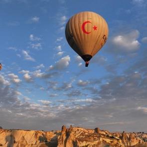 Kapadokya&rsquo;da balon u&ccedil;uşları genişliyor: Yeni vadiler turizme a&ccedil;ılıyor