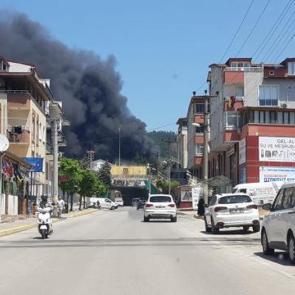 Kocaeli'de fabrika yangını