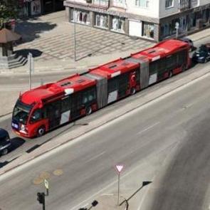Metrob&uuml;s heyecanı! İlk kez yollara &ccedil;ıktı
