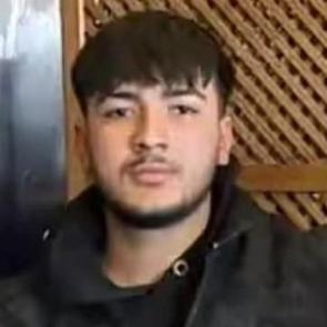 Arnavutk&ouml;y'de kanlı kavga! 19 yaşındaki gen&ccedil; arkadaşları tarafından &ouml;ld&uuml;r&uuml;ld&uuml; 