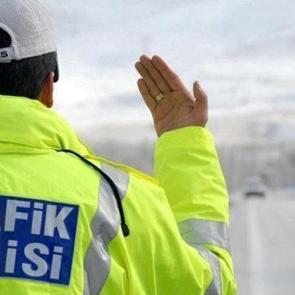 Trafikte &uuml;st &uuml;ste sakın yapmayın! Hapis cezası kesilecek