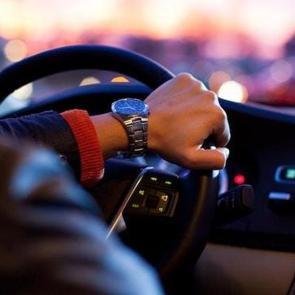 Araba alacaklara yeni kriter geliyor! T&uuml;m s&uuml;r&uuml;c&uuml;leri ilgilendiriyor