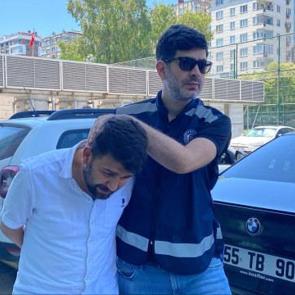 Kavga ettiği kişiyi otomobiliyle 2 kez &uuml;zerinden ge&ccedil;ip &ouml;ld&uuml;ren sanığın cezası belli oldu