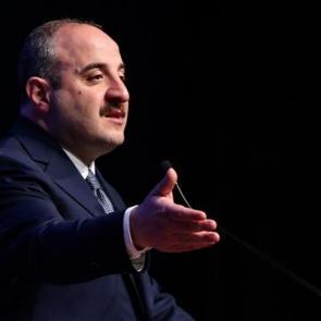 Mustafa Varank'tan H&uuml;seyin &Ccedil;elik'e tepki: FET&Ouml; postacılığı yaptı, bizi tehdit etti