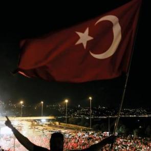 O gecenin tanıkları anlattı: Şehidin annesinden y&uuml;rek yakan s&ouml;zler!