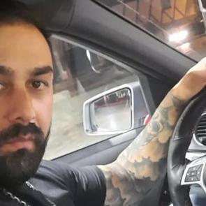Otomobilde husumetlisi tarafından bı&ccedil;aklanarak &ouml;ld&uuml;r&uuml;ld&uuml;