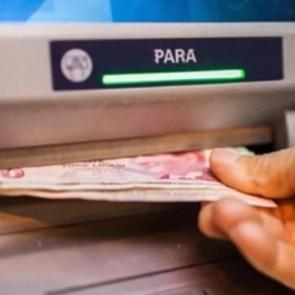 Vatandaş merakla bekliyordu: &Ouml;demeler hesaplara yatırıldı