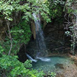 10 yıl &ouml;nce keşfedildi! Mersin&rsquo;in saklı cenneti Koramşalı Şelalesi mest ediyor