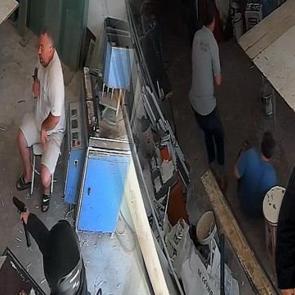 Adana'da kanlı infaz: Cinayetin altından ağabeyin borcu &ccedil;ıktı