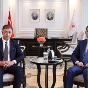 Bakan Kurum: Yerel y&ouml;netimlerimizle &ccedil;alışmayı s&uuml;rd&uuml;receğiz