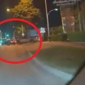 Drift atarken kazadan kıl payı kurtuldu