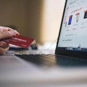 İnternet alışverişlerinde yeni d&ouml;nem başlıyor! &Ccedil;evikoğlu: E-ticaret Kanunu g&uuml;ncellenmeli