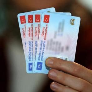 Ehliyette 2 yıl koşulu geliyor! Aykırı davranan ehliyetini kaybedecek