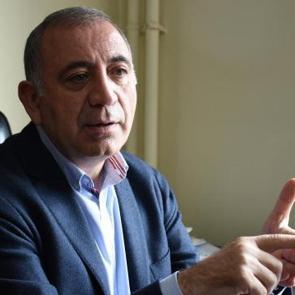 G&uuml;rsel Tekin, CHP'de kalacak belediyeleri a&ccedil;ıkladı
