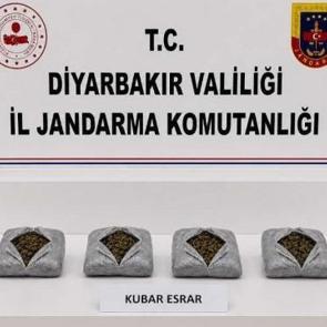 Jandarmadan narkotik darbesi: Kilolarca toz esrar ve binlerce hap ele ge&ccedil;irildi!