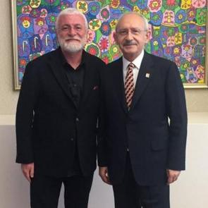 Kılı&ccedil;daroğlu&rsquo;nun şarkılarını yazan Onur Akın, CHP&rsquo;den istifa etti