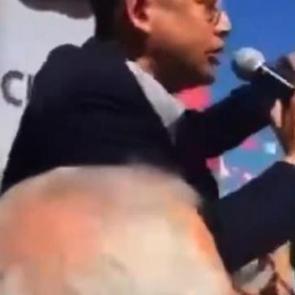 &Ouml;zel'in "Genel başkanlar dahil hi&ccedil;birimiz CHP kimliğinin &ouml;n&uuml;nde değiliz" s&ouml;zleri g&uuml;ndemde