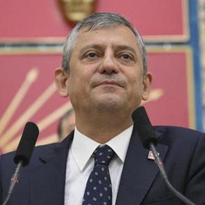 &Ouml;zg&uuml;r &Ouml;zel'den dikkat &ccedil;eken hamle! Profilini değiştirdi, 'YENİ PARTİ' detayı...
