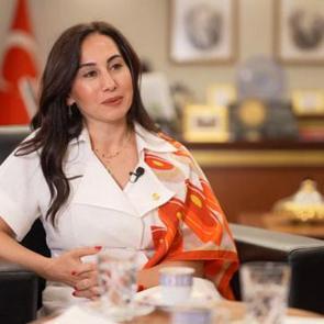 &Ouml;zlem Vural G&uuml;rzel neden CHP&rsquo;den AK Parti&rsquo;ye ge&ccedil;tiğini anlattı