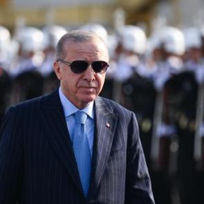 AK Parti'den 25. yıla &ouml;zel logo! Simgeler dikkat &ccedil;ekti