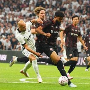 Beşiktaş, Midtyjlland ma&ccedil;ının kamp kadrosunu a&ccedil;ıkladı