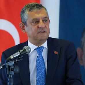 Bir siyas&icirc; harakiri yahut &Ouml;zg&uuml;r &Ouml;zel pragmatizmi