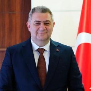  Bolu Belediyesi Başkan Vekili Mehmet Tuna &Ouml;zcan partisinden istifa etti