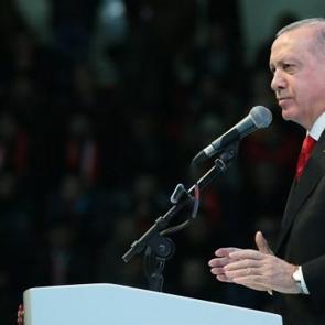 Cumhurbaşkanı Erdoğan: Gen&ccedil;lerimizi &uuml;&ccedil; beş kendini bilmeze yem etmeyiz