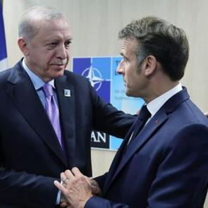 Cumhurbaşkanı Erdoğan talimat verdi: T&uuml;rkiye Fransa i&ccedil;in yardıma koştu