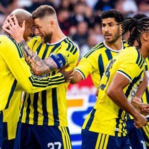 Devler Ligi aşkına! Talisca attı, Fenerbah&ccedil;e turladı