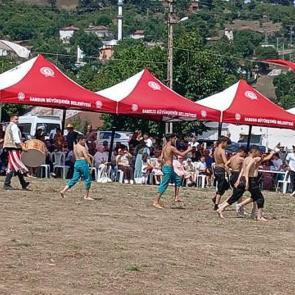 Kavak'ta geleneksel coşku: &Ccedil;ukurb&uuml;k Mahalle Şenliği vatandaşları buluşturdu