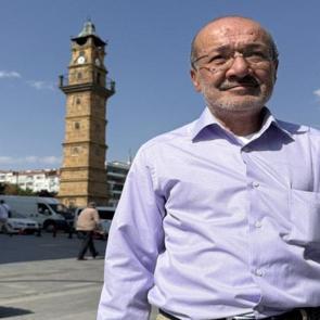 &Ouml;mr&uuml;n&uuml; "Tik Tak" sesine kulak vererek ge&ccedil;irdi: Yozgat'ın simge eseri ona emanet