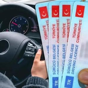 Ehliyetinde bu koddan olanlar dikkat! Para cezası yazılacak