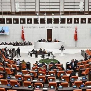 Meclis&rsquo;te yeni ve pek bir enteresan saflaşmalar&hellip;