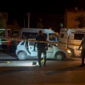 Niğde'de sır olay! Otomobilde başlarından vurulmuş halde bulundular