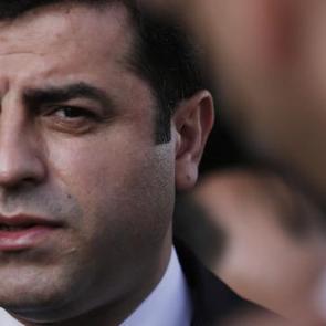 Selahattin Demirtaş i&ccedil;in 'tek' şart: 12 maddelik &ccedil;er&ccedil;eve yasanın bilinmeyenleri