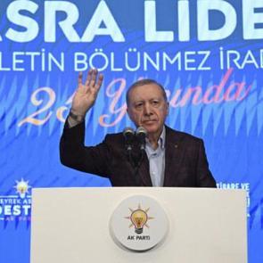 AK Parti 25 yaşında! Her şey bir s&ouml;zle başladı... İşte T&uuml;rkiye'ye damga vuran d&ouml;nemler