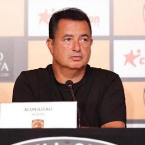 Acun Ilıcalı'nın takımında forma giyen futbolcunun aracı devrildi!