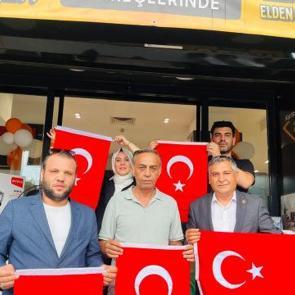BBP Muğla&rsquo;dan dikkat &ccedil;eken hamle: Bir bayrak yakıldı, 48 bayrakla cevap verildi!
